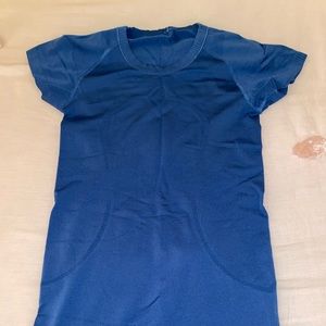 Lululemon Size 6– Women’s shirt